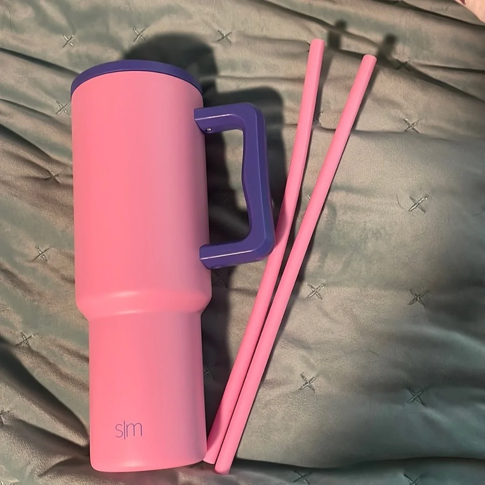 40oz Simple Modern Trek- Rose Plum -NEW with box and two straws‎